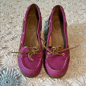 Sperry fuchsia and Tan Loafers with Moccasin Stitching